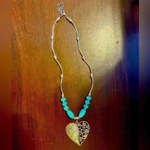 Boho Style Silver Geometric Heart Shaped Torquoise Stone Necklace 12” length - Picture 4 of 7